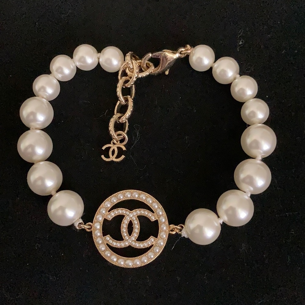 Pearl bracelet